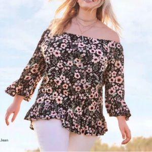 Terra & Sky NWT Floral Peasant Top